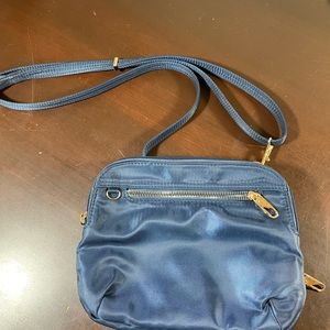 Travelon tailored anti theft crossbody